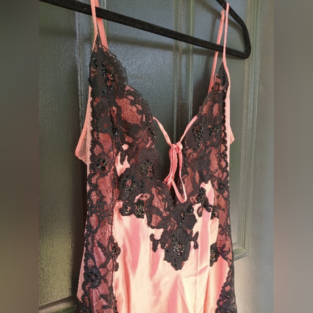 Jacalyn Bennett Fredericks of Hollywood Nightgown Lace 100% Silk Pink/Peach Blk - Picture 2 of 14